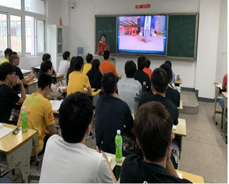 汽车工程学院开展校级公开课评议活动