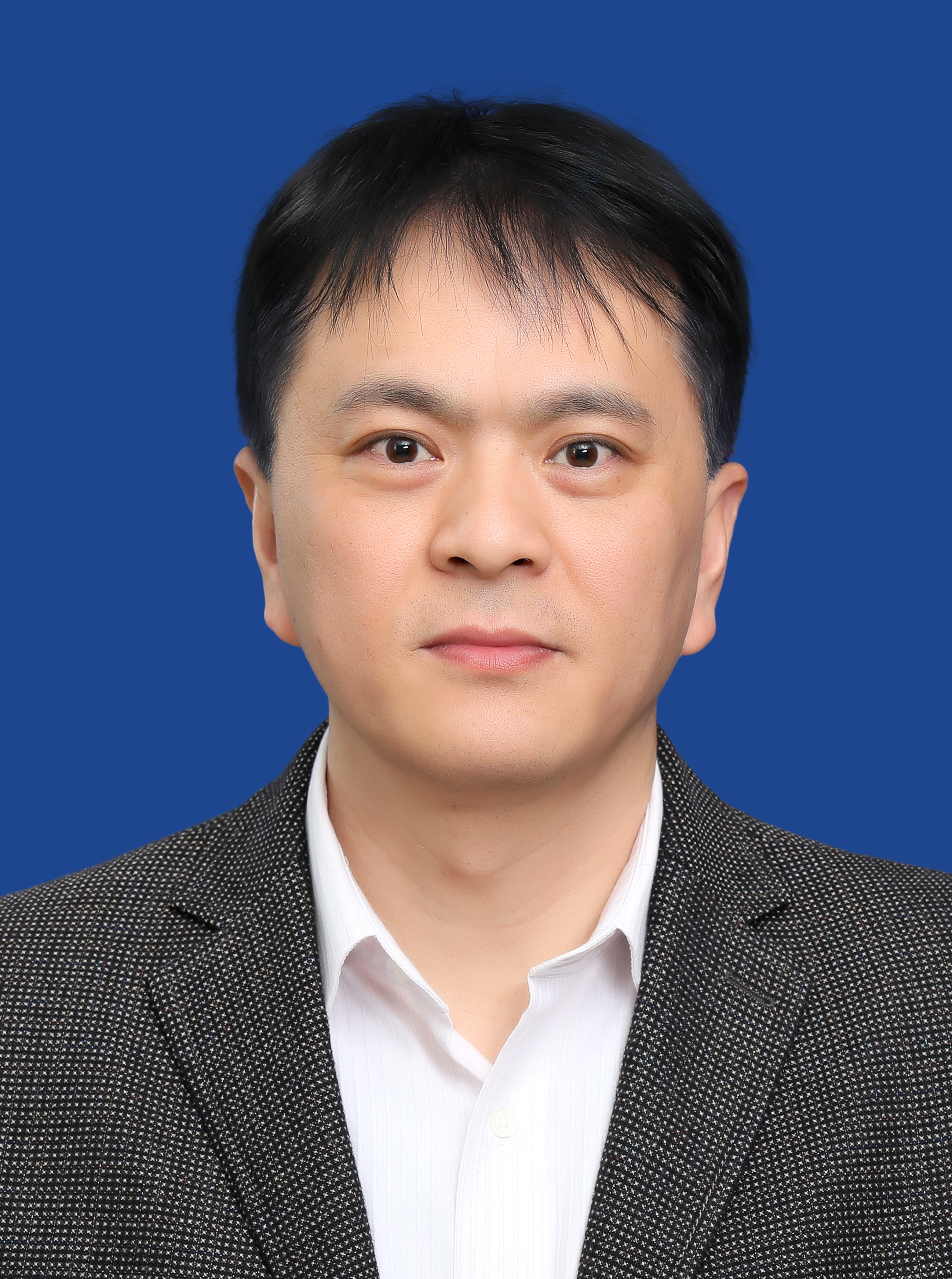 陆春松